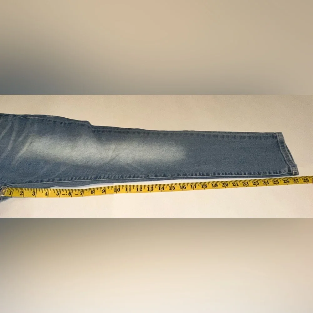 BKE Stella Mid-Rise Stretch Cropped Denim Jeans Women’s Size 26 Light Wash - Picture 9 of 9